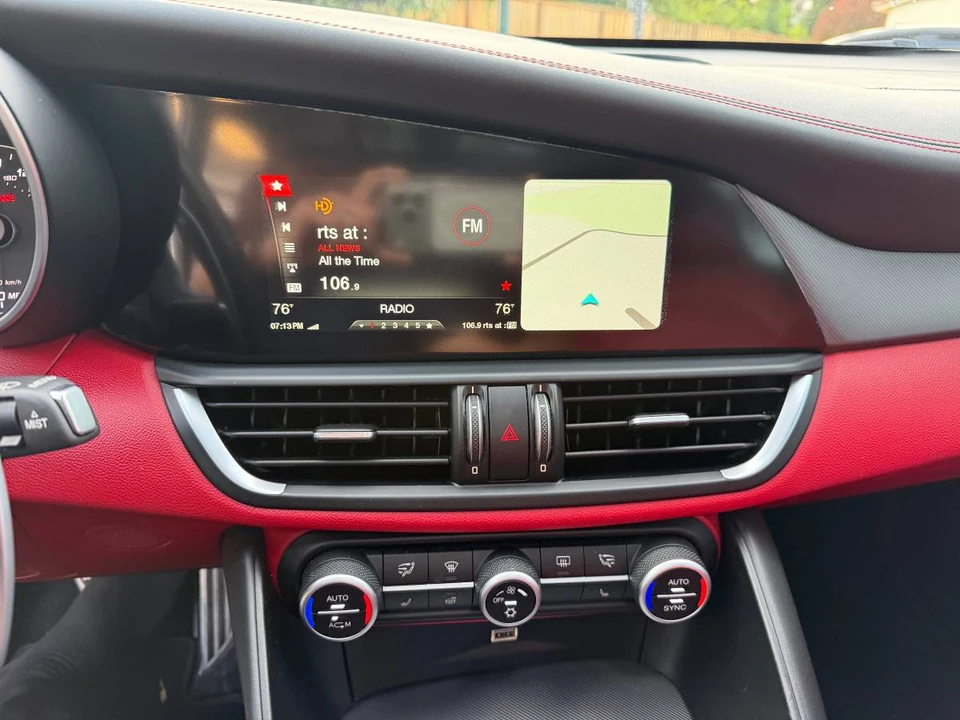 2017 Alfa Romeo Giulia - Image 7 of 23