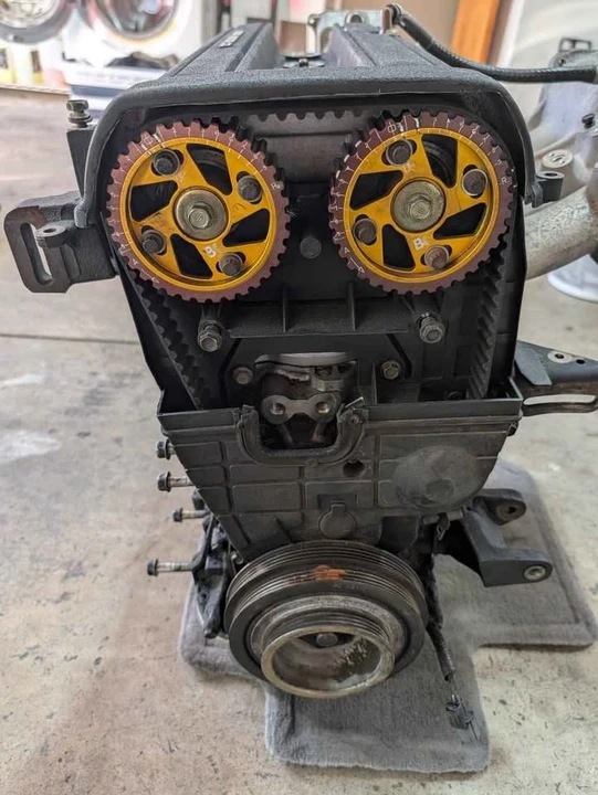 Parts & Memorabilia Engines - Image 8 of 10