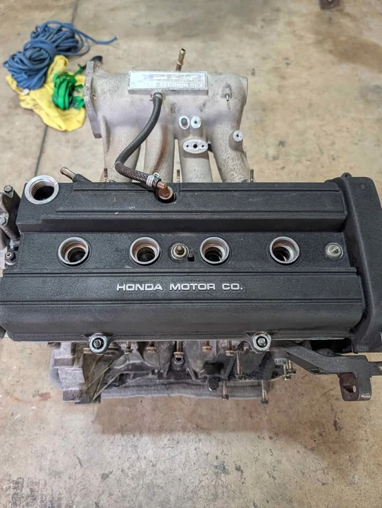 Parts & Memorabilia Engines - Image 10 of 10