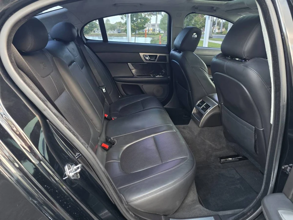 2010 Jaguar X250 XFR - Image 11 of 20