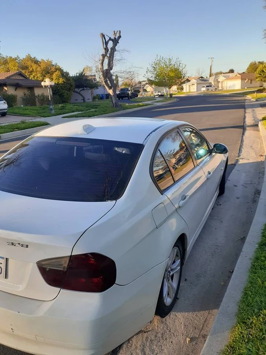 2008 BMW E90 3 Series Sedan - Image 3 of 4