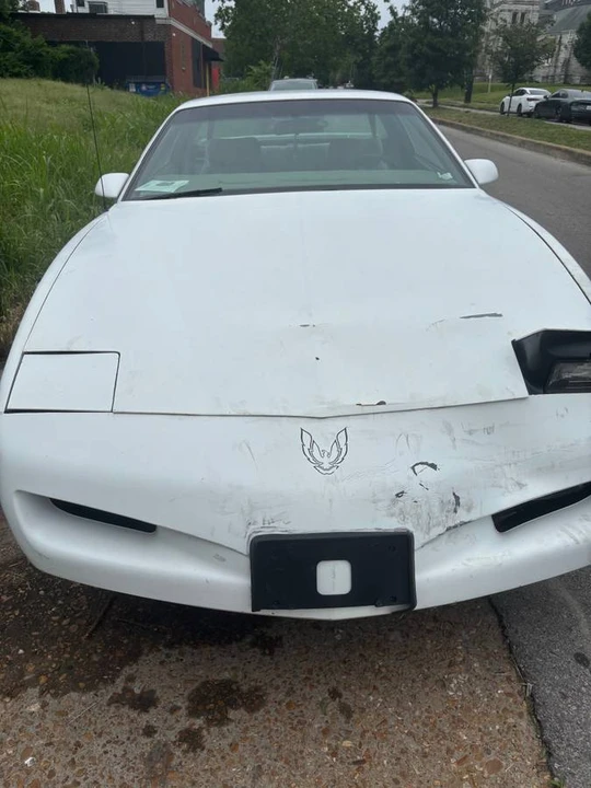 1992 Pontiac Firebird 3rd Gen - Image 3 of 3