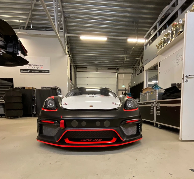 2019 Porsche 718 Cayman GT4 - Image 2 of 31