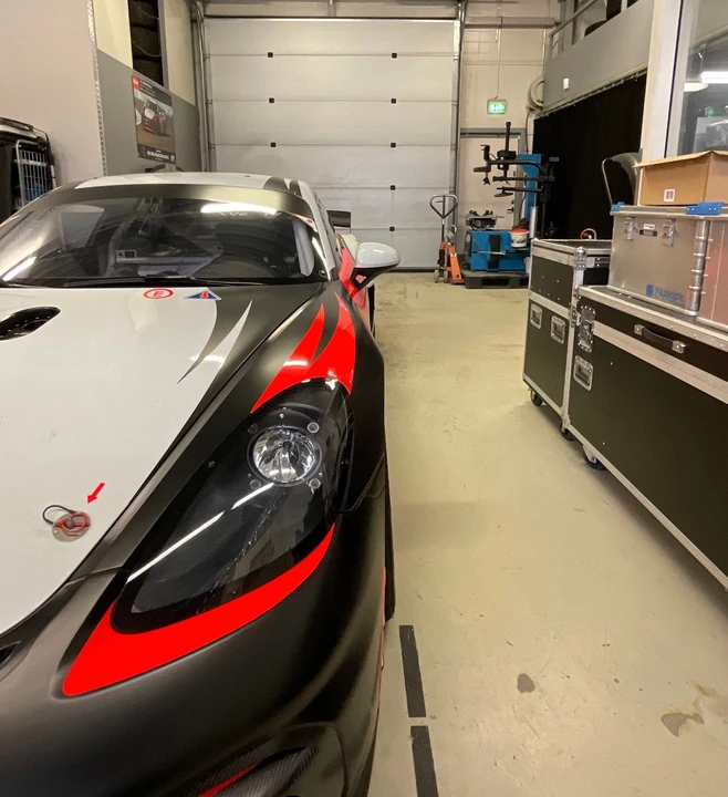 2019 Porsche 718 Cayman GT4 - Image 7 of 31