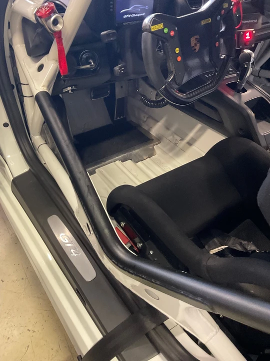 2019 Porsche 718 Cayman GT4 - Image 29 of 31