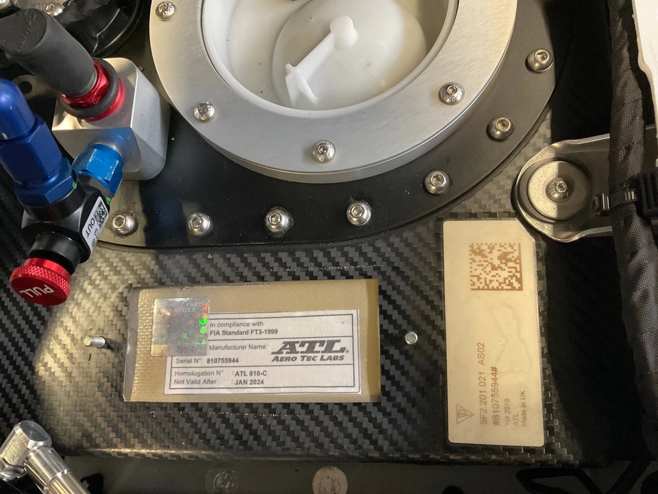 2019 Porsche 718 Cayman GT4 Clubsport - Image 15 of 31