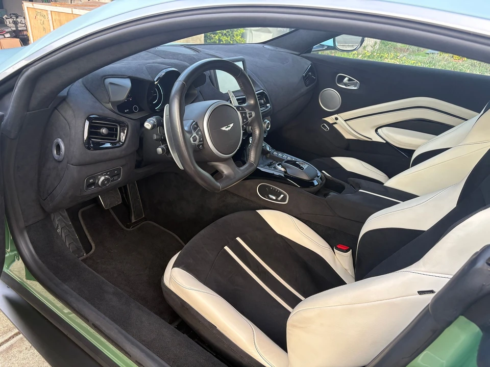 2020 Aston Martin V8 Vantage (2019+) - Image 9 of 21