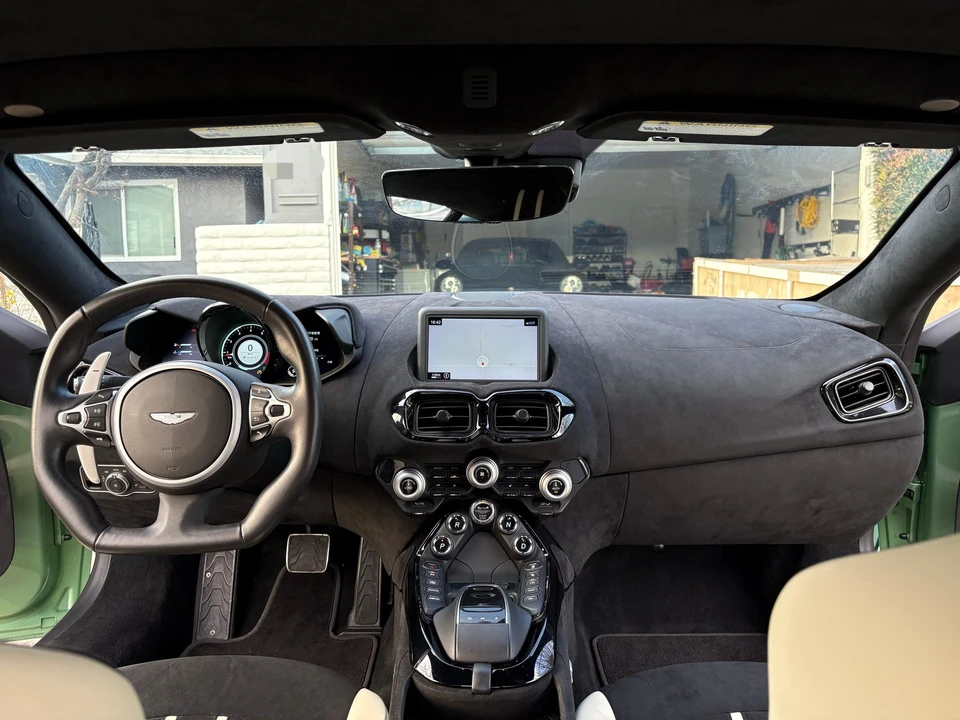 2020 Aston Martin V8 Vantage (2019+) - Image 17 of 21
