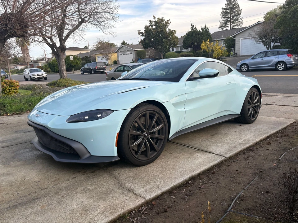 2020 Aston Martin V8 Vantage (2019+) - Image 3 of 21