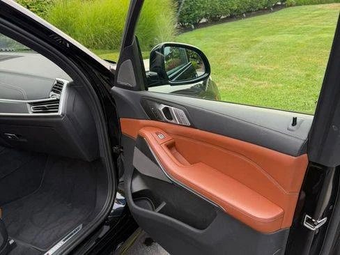 2022 BMW X7 - Image 5 of 5
