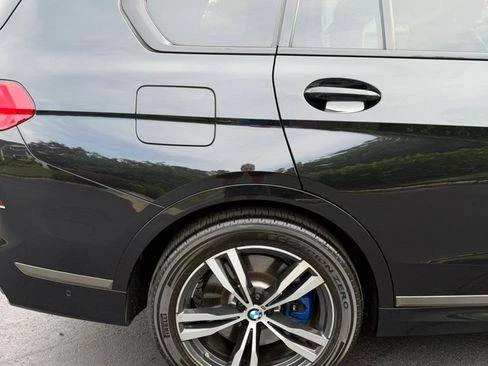 2022 BMW X7 - Image 2 of 5