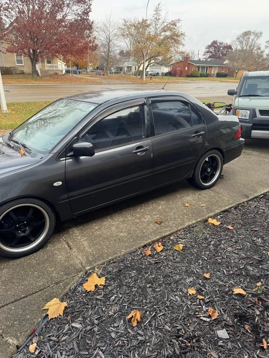 2004 Mitsubishi Lancer 8th Gen - Image 3 of 10