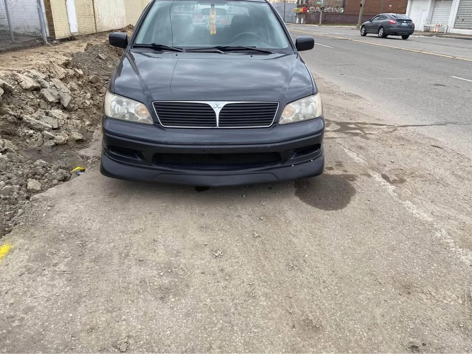 2004 Mitsubishi Lancer 8th Gen - Image 8 of 10