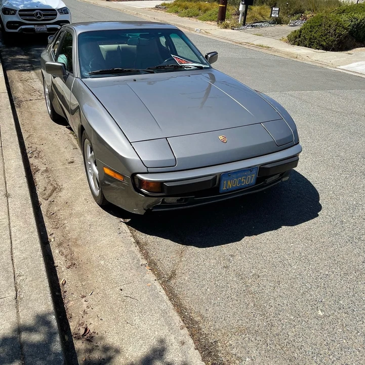 1985 Porsche 944 - Image 2 of 10