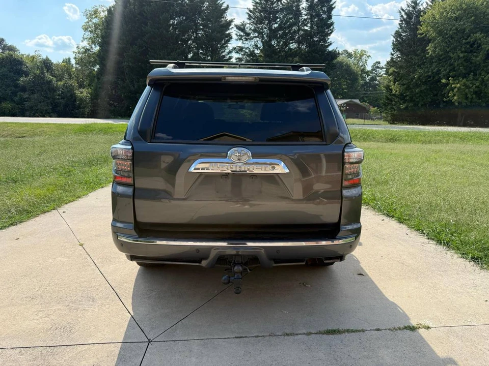 2011 Toyota 4Runner 5th Gen - Image 5 of 15