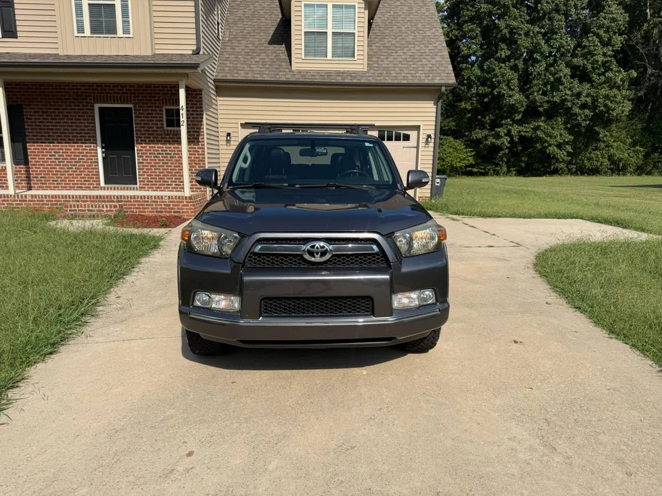 2011 Toyota 4Runner 5th Gen - Image 3 of 15