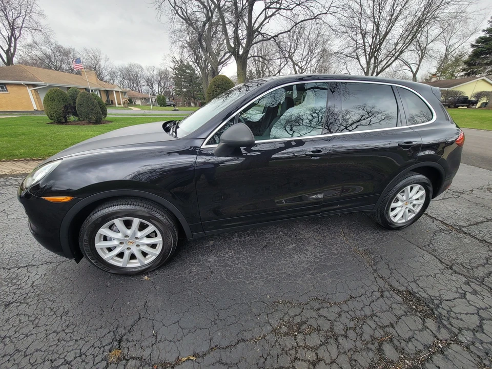 2011 Porsche 958 Cayenne - Image 10 of 27