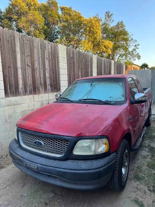 2001 Ford F-150 10th Gen - Image 2 of 4