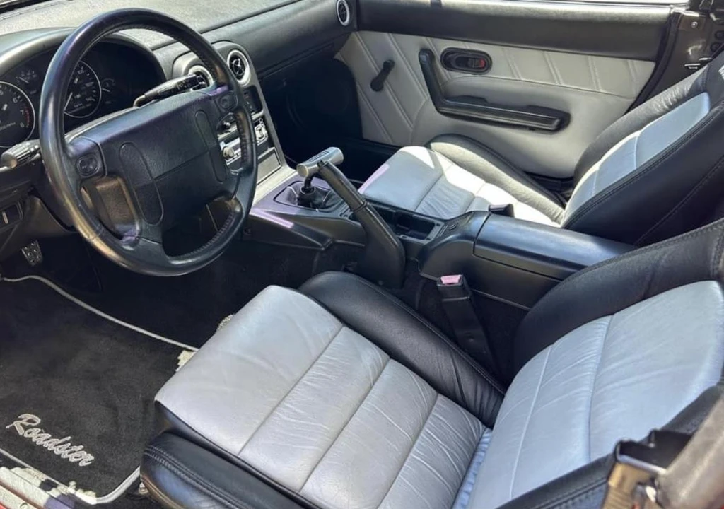 1990 Mazda NA MX-5 Miata - Image 28 of 31
