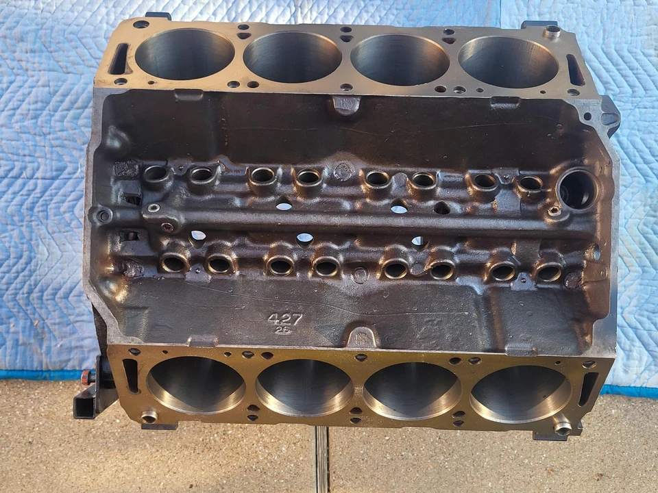 Parts & Memorabilia Engines - Image 22 of 29