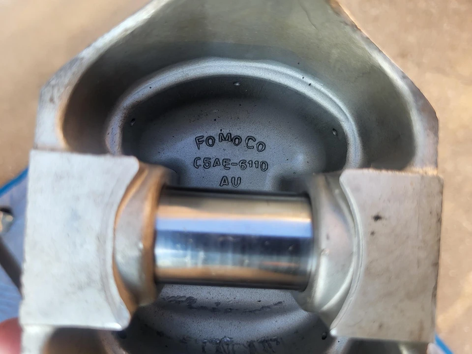 Parts & Memorabilia Engines - Image 21 of 29