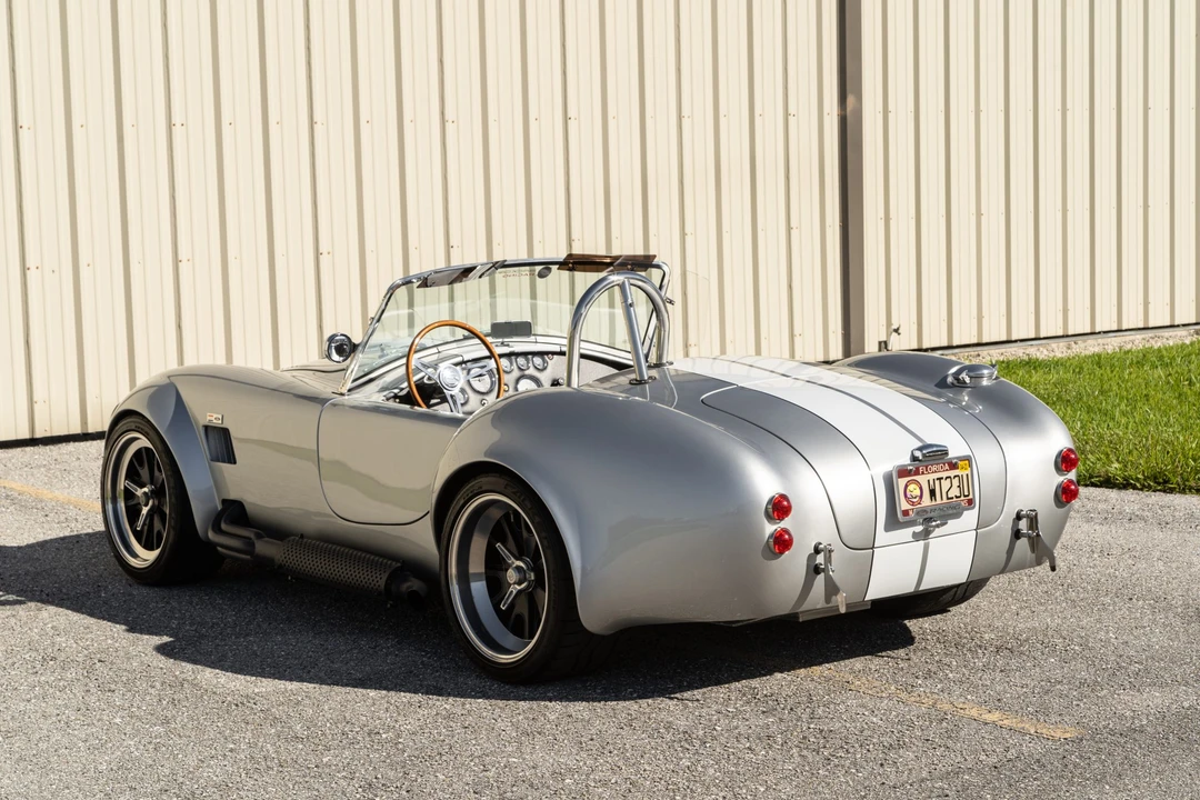 Shelby Cobra Replica - Image 11 of 31