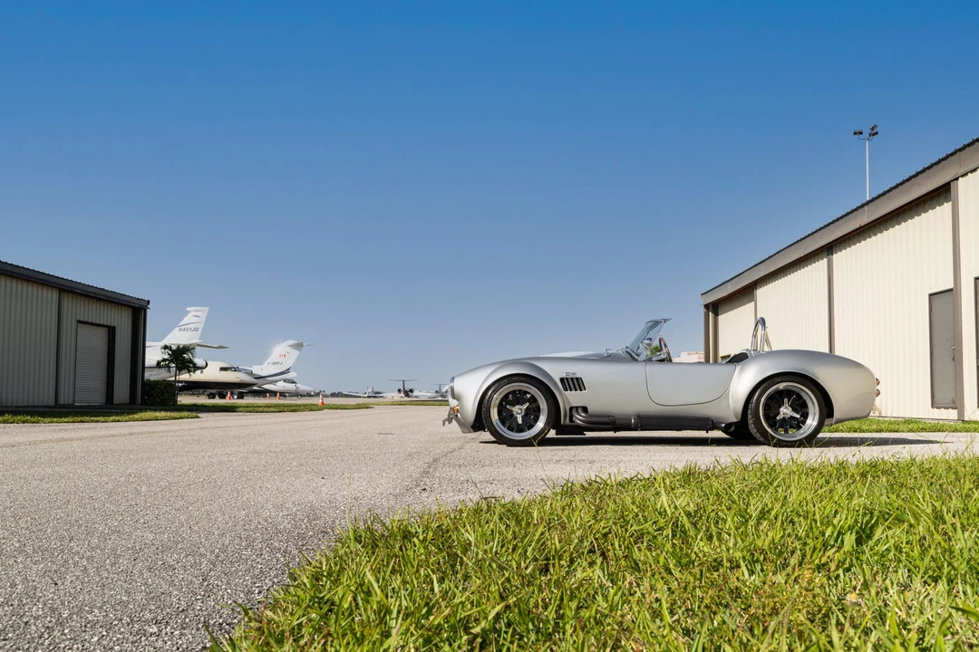 Shelby Cobra Replica - Image 7 of 31