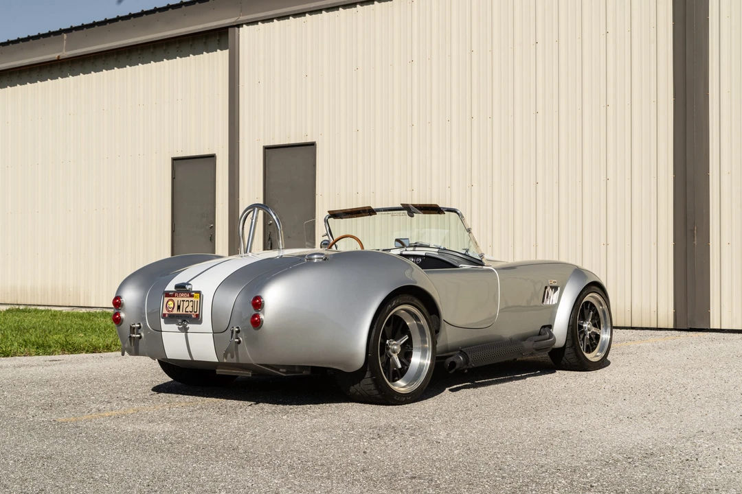Shelby Cobra Replica - Image 25 of 31