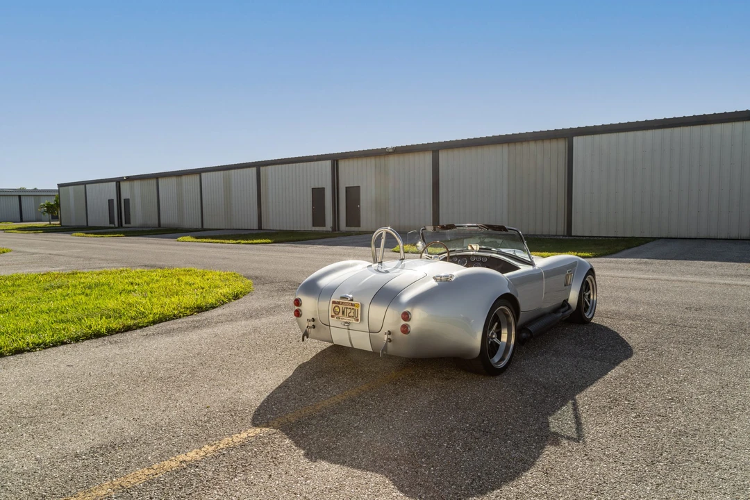 Shelby Cobra Replica - Image 26 of 31
