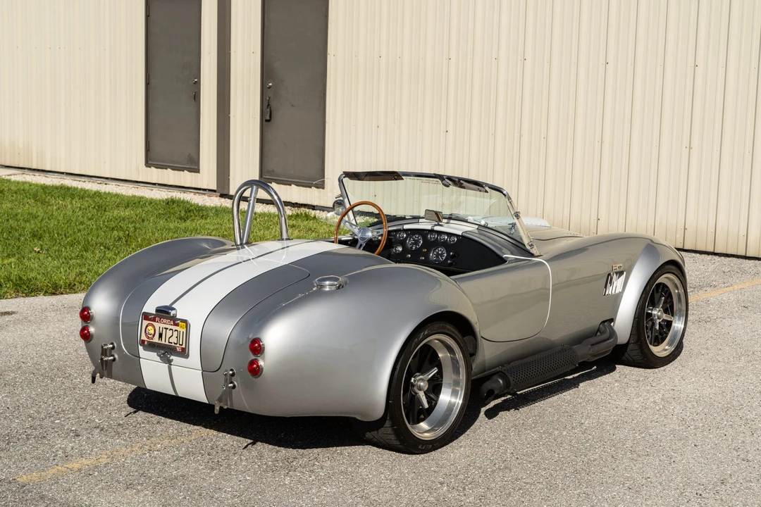 Shelby Cobra Replica - Image 21 of 31