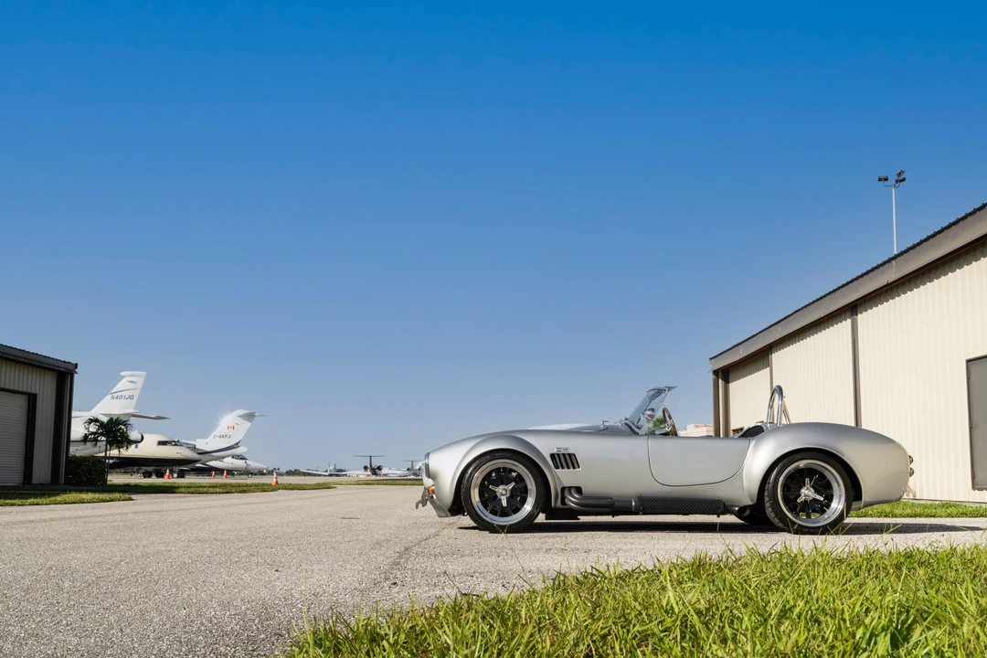 Shelby Cobra Replica - Image 6 of 31