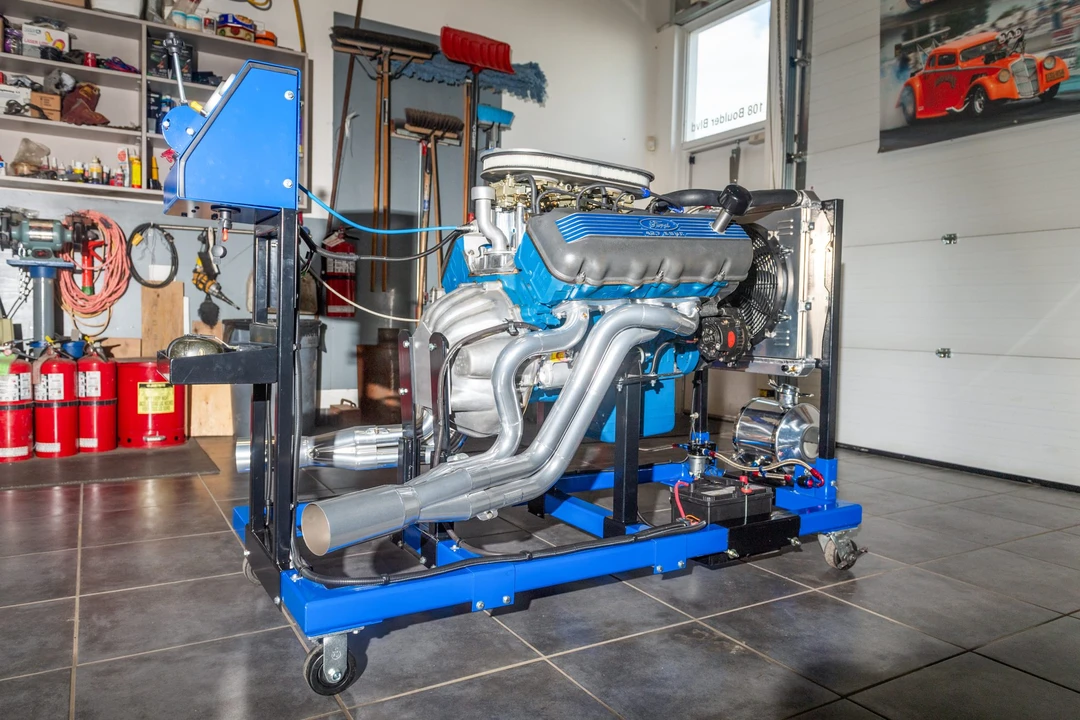 Parts & Memorabilia Engines - Image 3 of 31