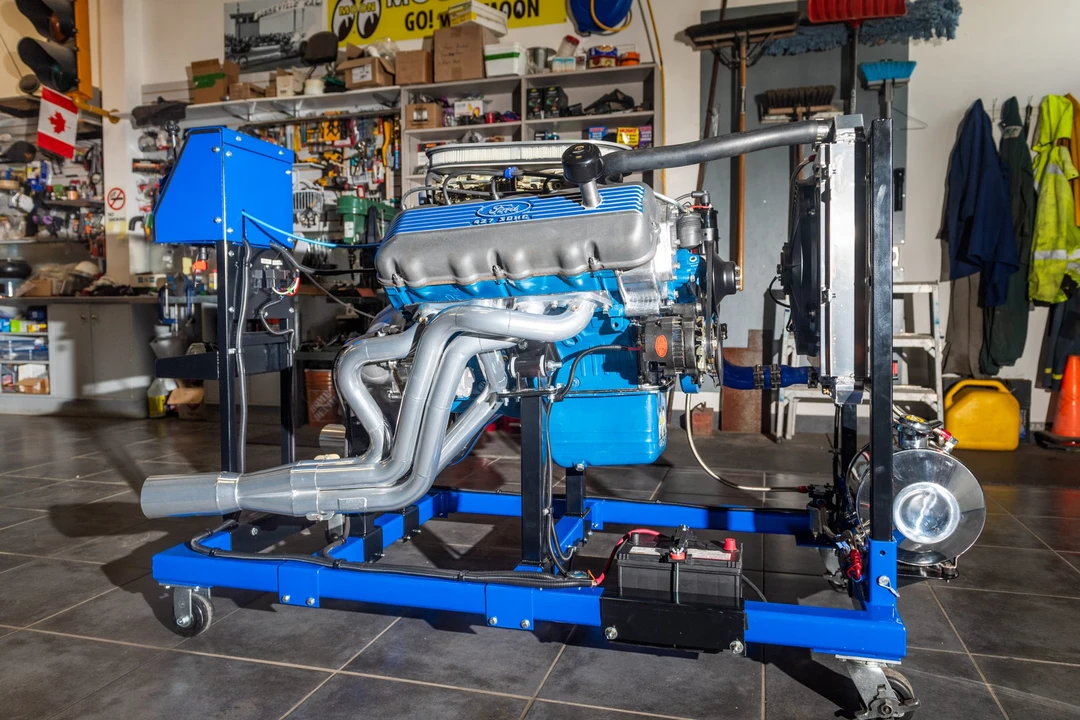 Parts & Memorabilia Engines - Image 9 of 31