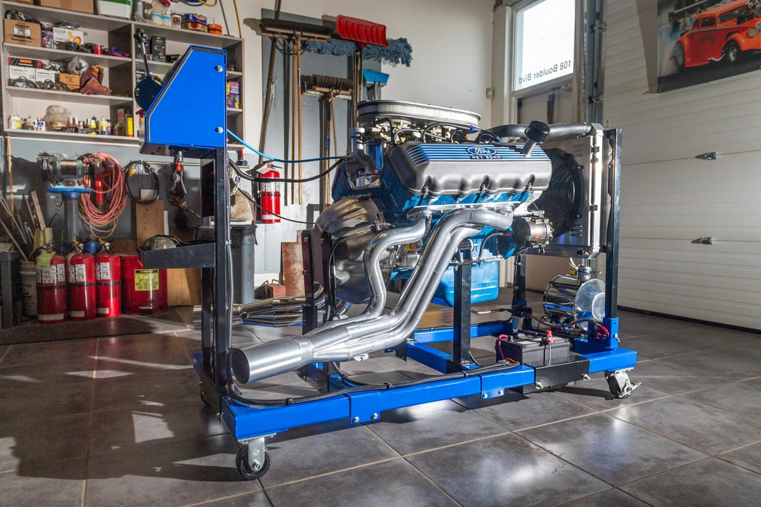 Parts & Memorabilia Engines - Image 4 of 31