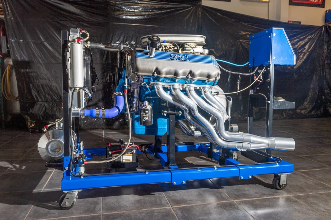 Parts & Memorabilia Engines - Image 2 of 31