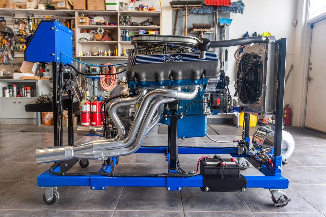 Parts & Memorabilia Engines - Image 13 of 31