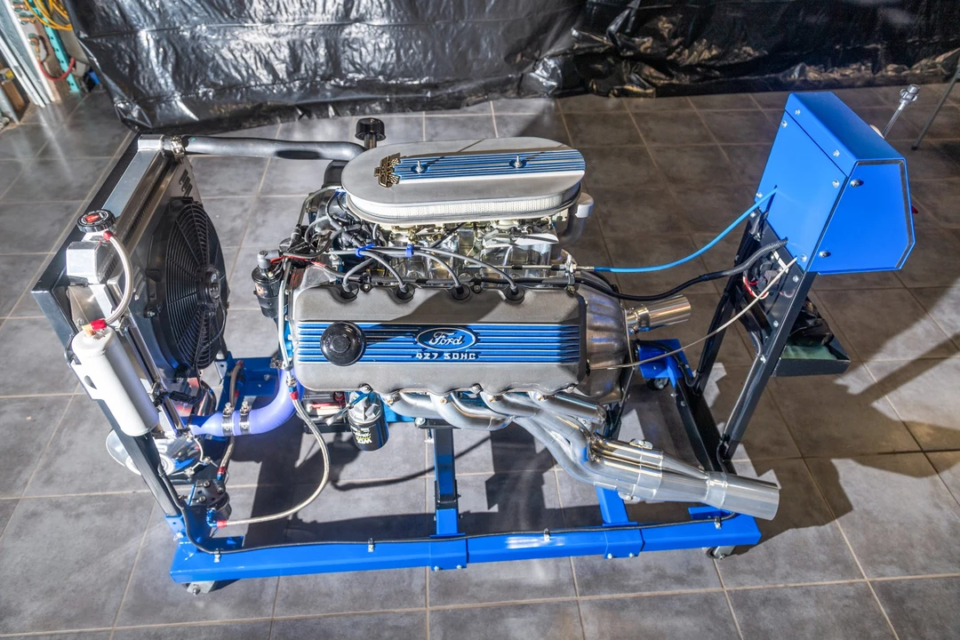 Parts & Memorabilia Engines - Image 16 of 31