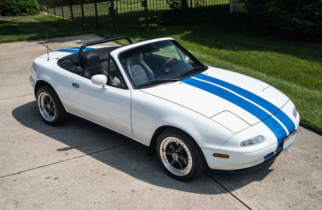 1990 Mazda NA MX-5 Miata - Image 2 of 31