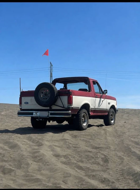 1990 Ford Bronco 4th Gen - Image 2 of 2