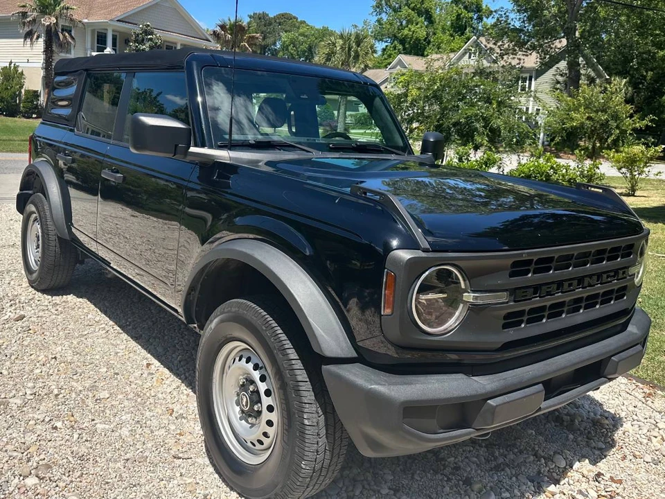 2021 Ford Bronco 6th Gen - Image 2 of 11