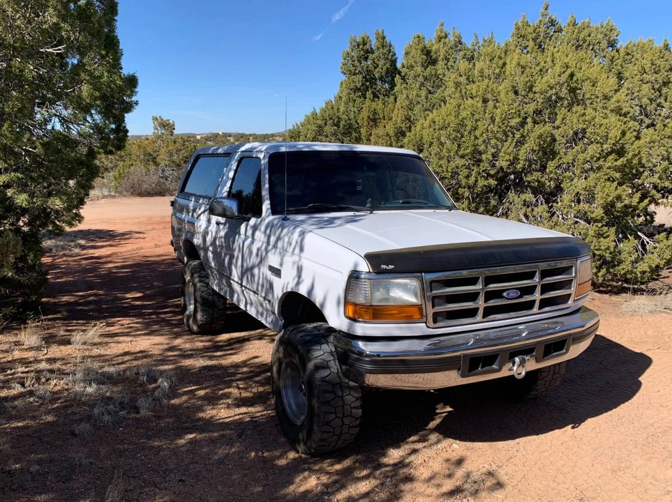 1996 Ford Bronco 5th Gen - Image 2 of 9