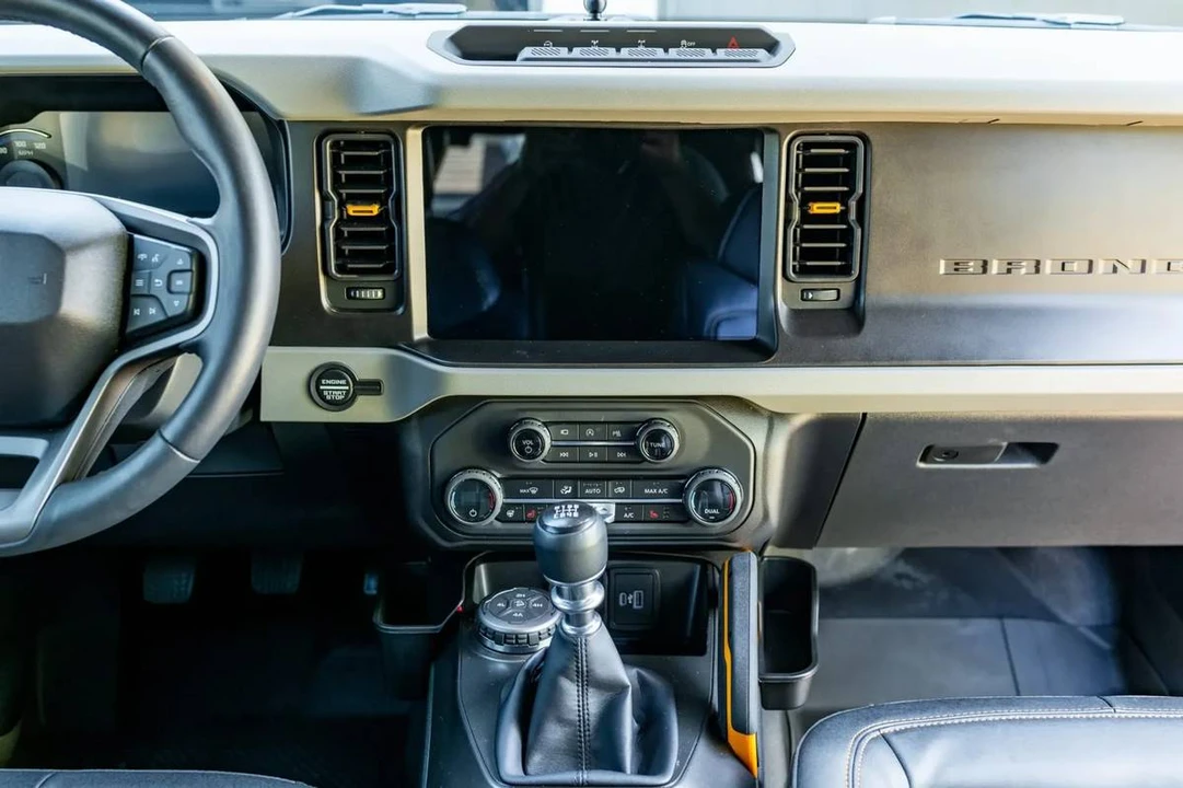 2023 Ford Bronco 6th Gen - Image 14 of 23