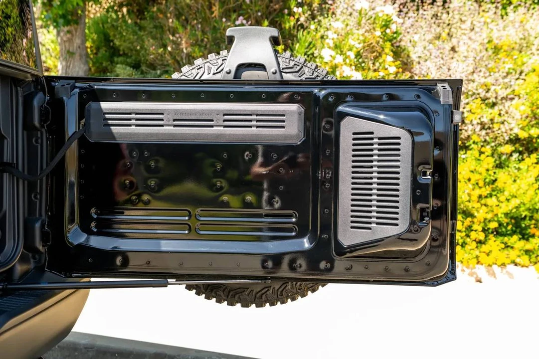 2023 Ford Bronco 6th Gen - Image 18 of 23