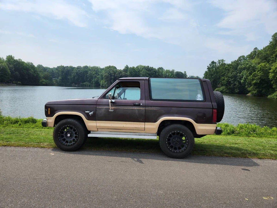 1986 Ford Bronco II - Image 2 of 12
