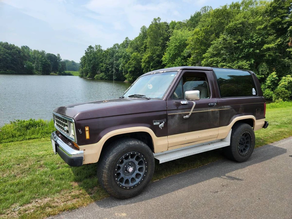 1986 Ford Bronco II - Image 3 of 12