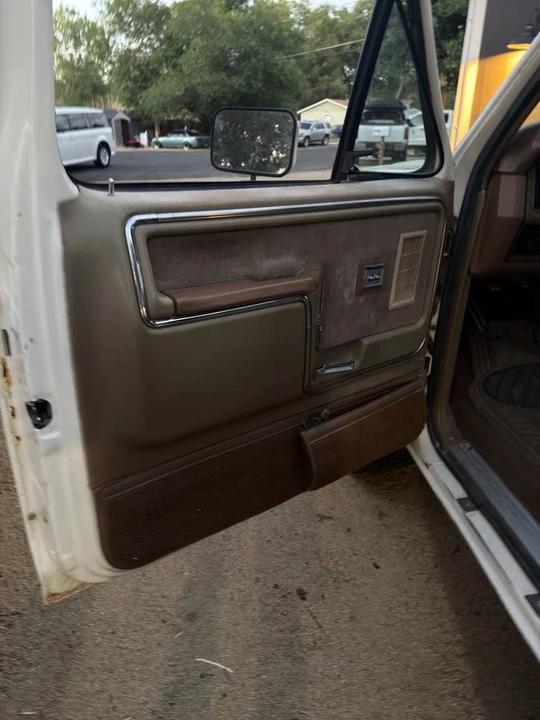1986 Ford Bronco 3rd Gen - Image 10 of 11