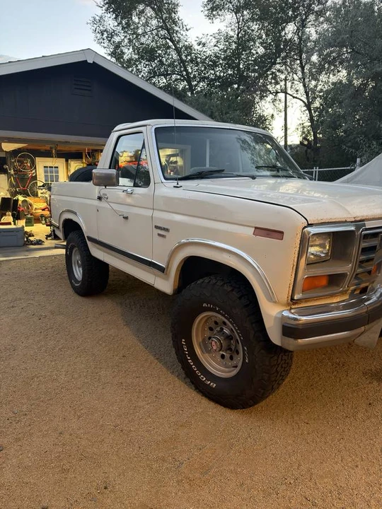 1986 Ford Bronco 3rd Gen - Image 3 of 11