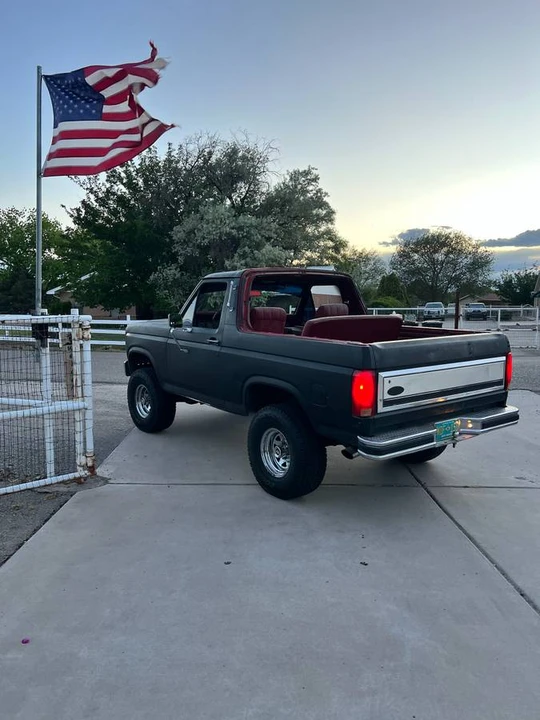 1985 Ford Bronco 3rd Gen - Image 5 of 7