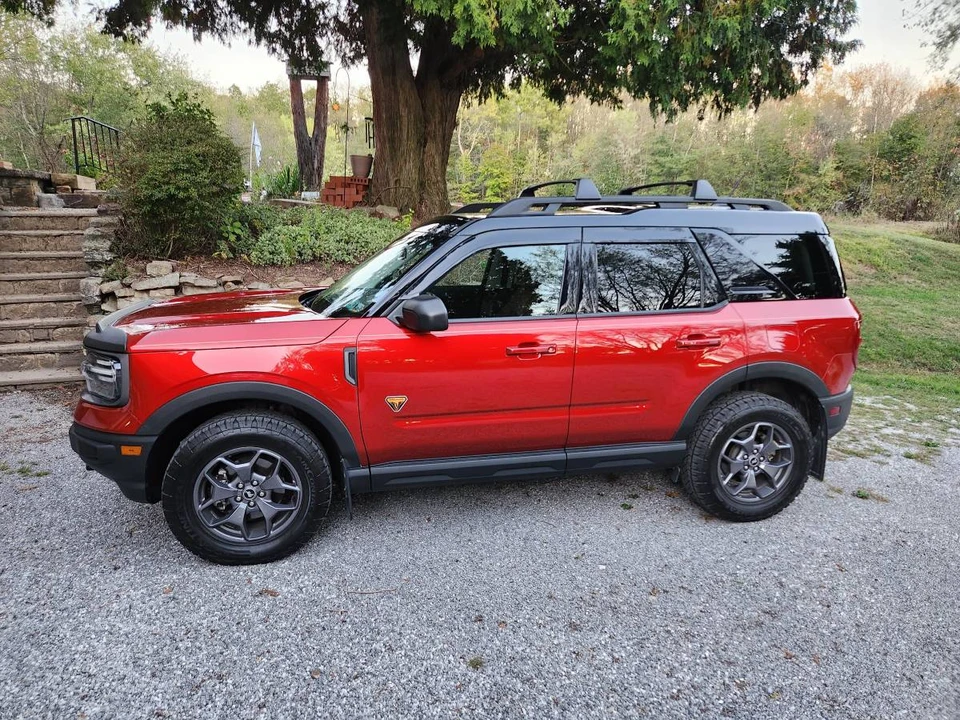 2022 Ford Bronco Sport - Image 2 of 12