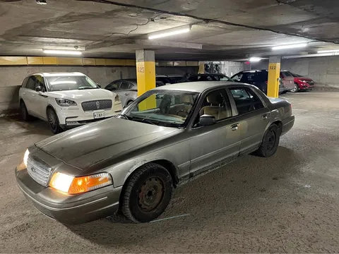 2003 Ford Crown Victoria